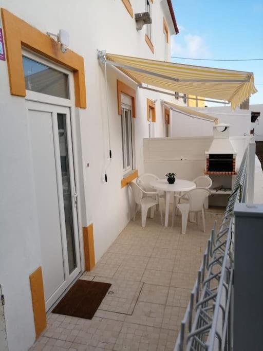 Casa Da Praia Da Poca - Apartamento Tulipa Эшторил Экстерьер фото